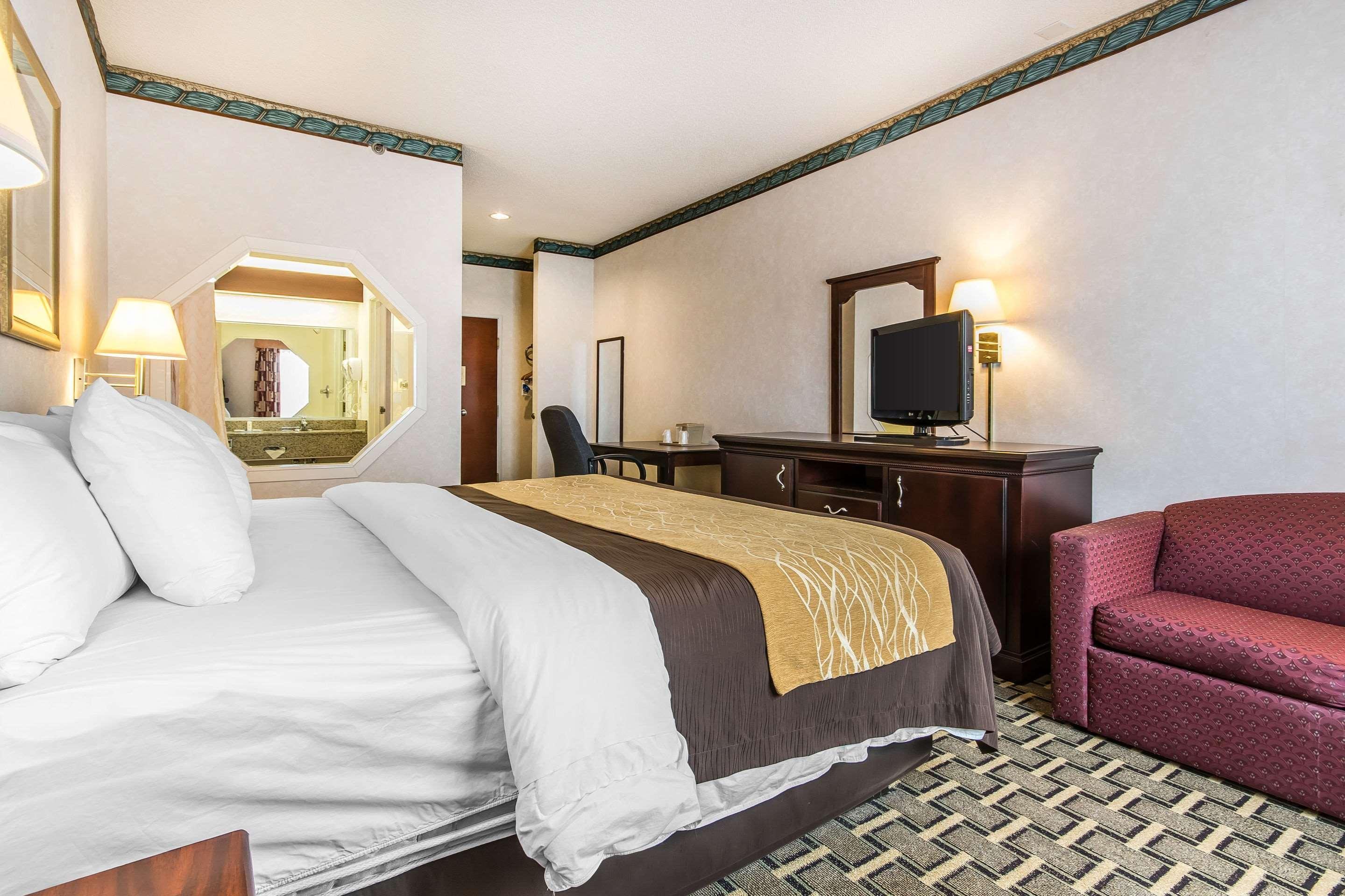 Quality Inn & Suites Stacer Екстериор снимка
