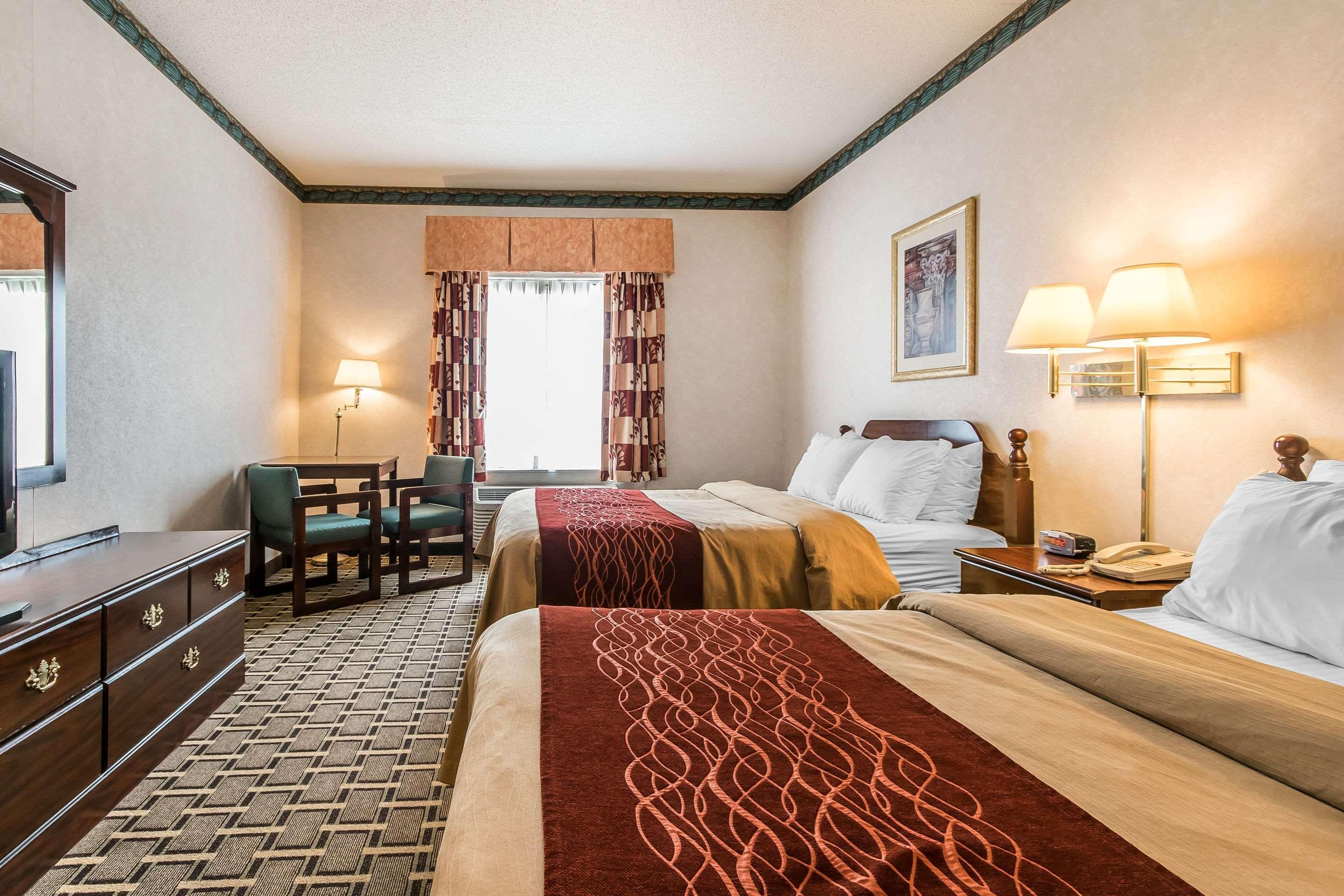 Quality Inn & Suites Stacer Екстериор снимка