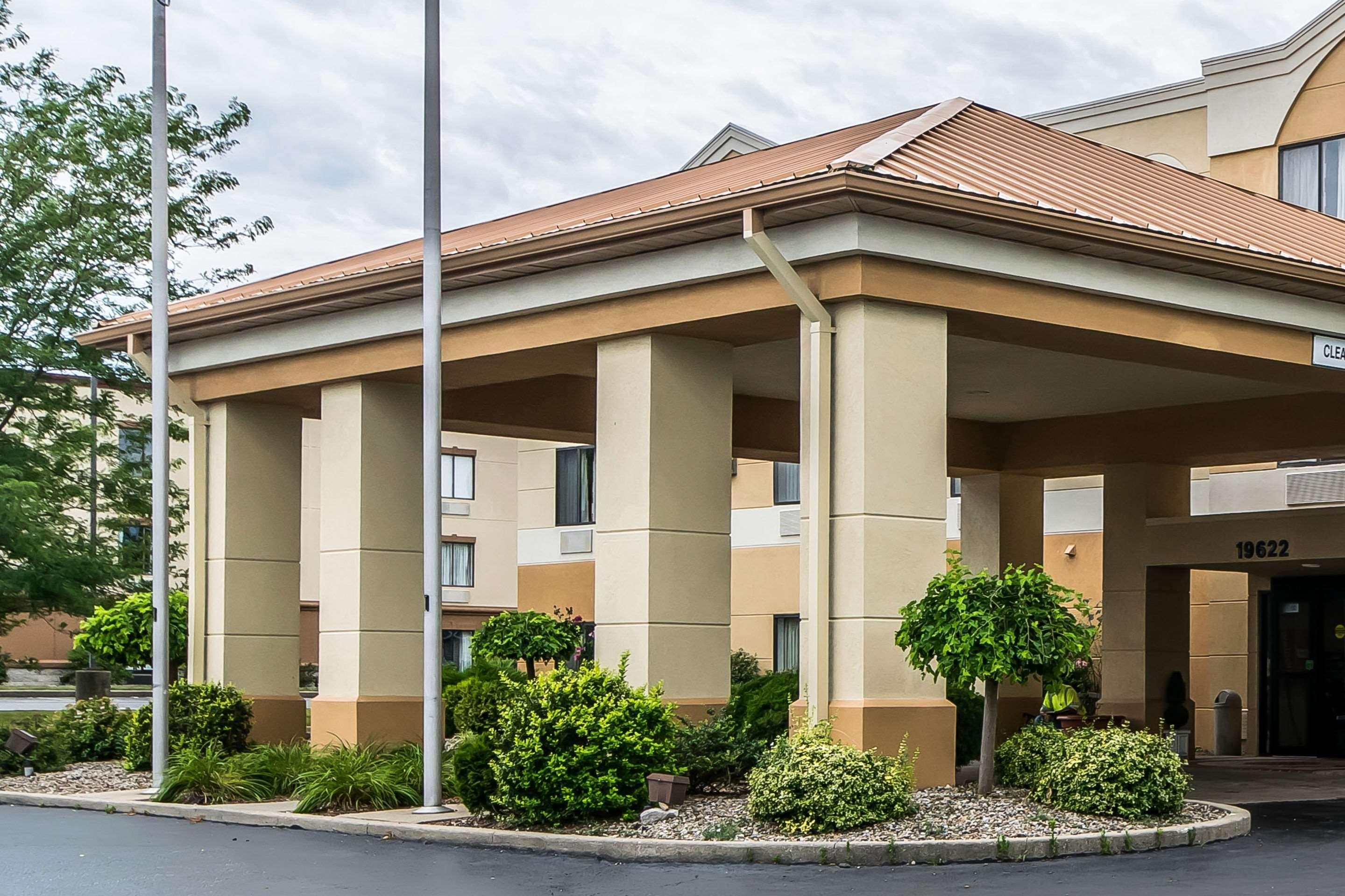 Quality Inn & Suites Stacer Екстериор снимка